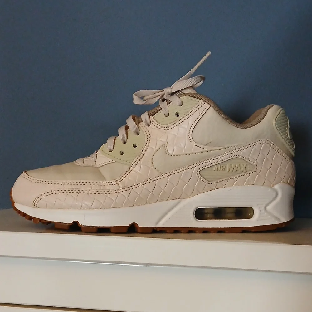 Nike Air Max Textured Cream Sneakers - Picture 1 of 7